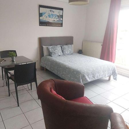 Residence D'Anjou - Grand Studio Avec Balcon Et Parking Privatif Perpignan Exterior photo